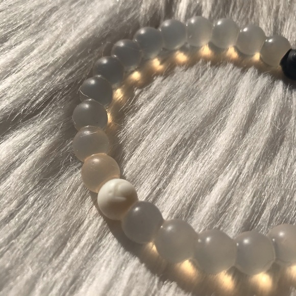 Classic & breast cancer light pink Lokai bracelets - Picture 4 of 11